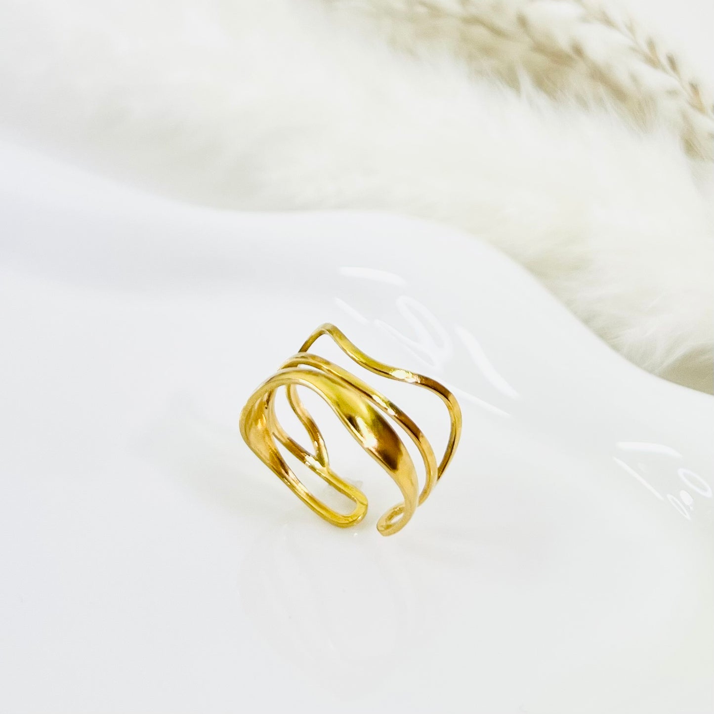 Wavy adjustable Ring