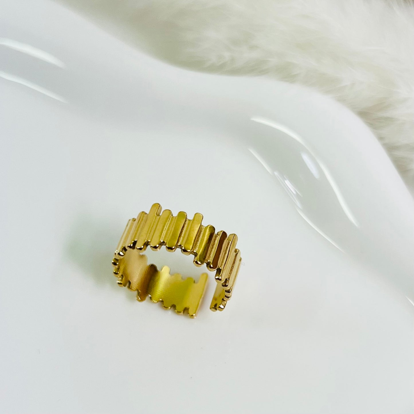Glow adjustable Ring